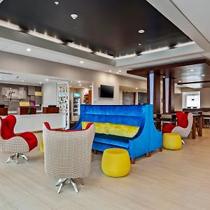 Holiday Inn Express & Suites Orlando- Lake Buena Vista By Ihg
